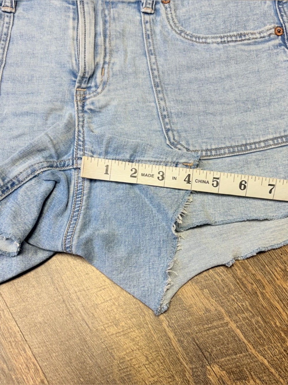 American Eagle Easy Shortie Denim Jean Shorts Womens 8 Elastic Back Waist - Picture 4 of 10
